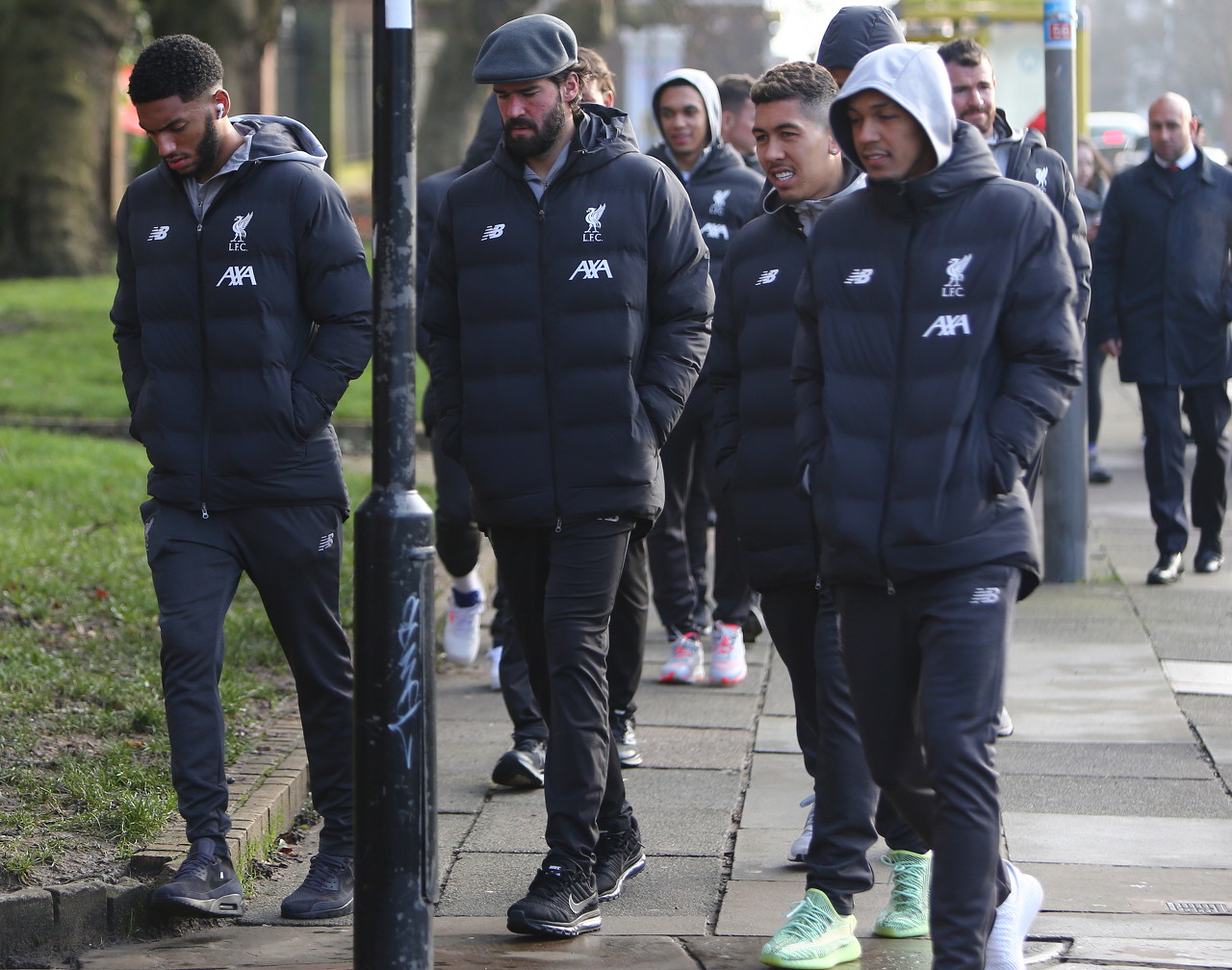 莱奥：阿莱格里对我没有太多具体要求，只是让我保持自由发挥（莱奥：阿莱格里没有过多具体要求，更鼓励我自由发挥）